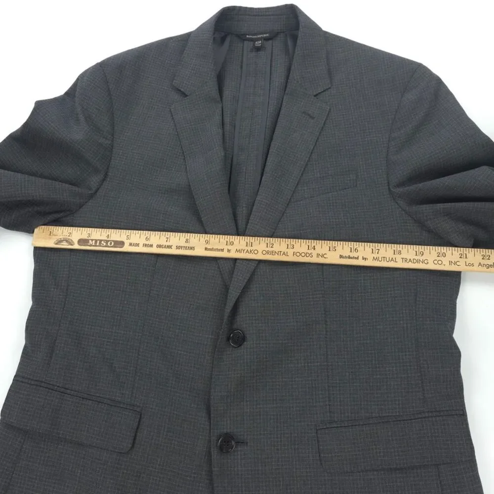 Banana Republic taking offers
